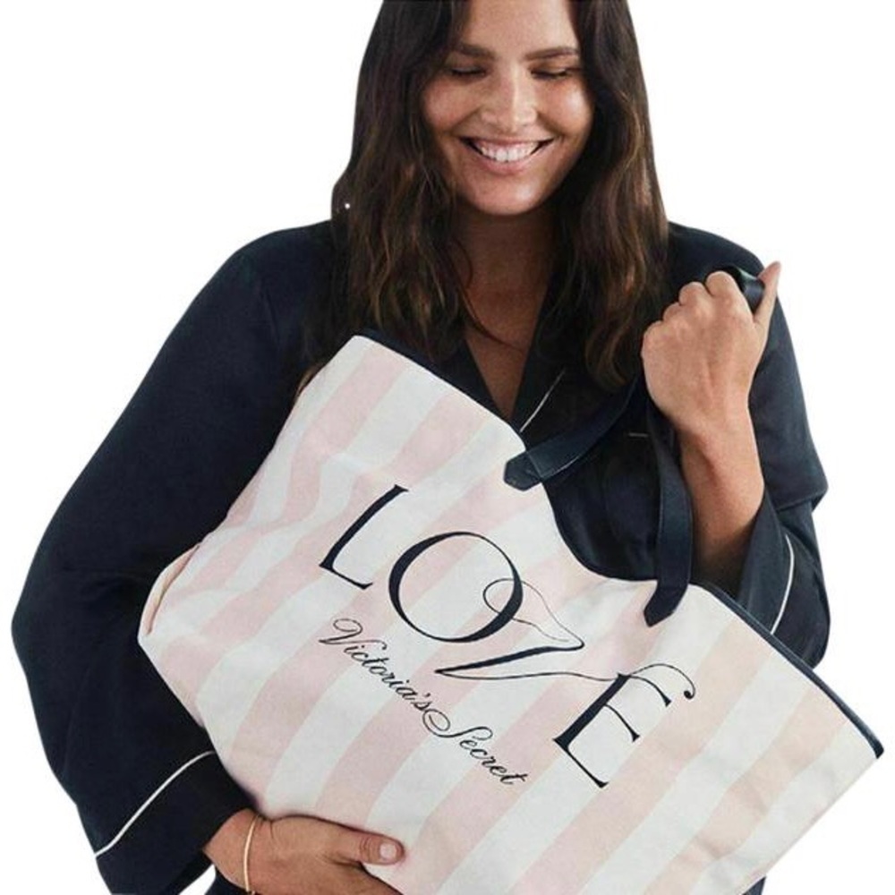 Victoria's Secret NWT Lightweight Logo Stripe Tote